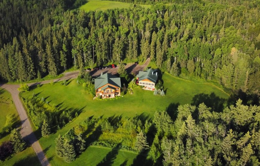 The Prairie Creek Inn By Brham – Rocky Mountain House, Canada.